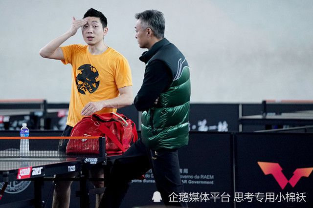 在小智和皮卡丘面前，宝可梦波尔凯尼恩毫不掩饰地表达了对人类的不信任